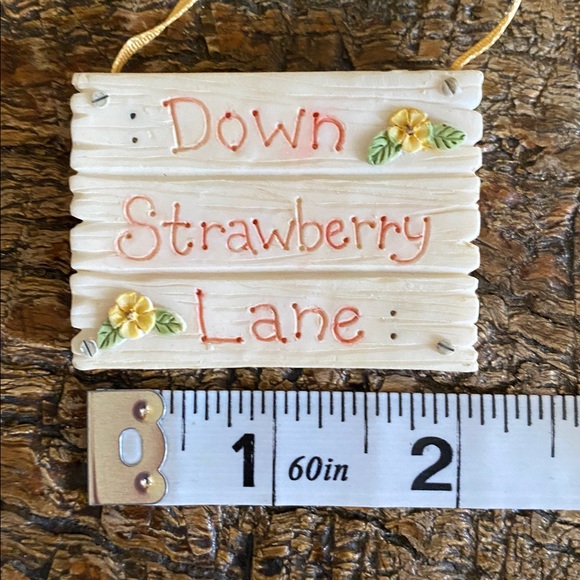 🍓Vintage🍓Cherished Teddies “Down Strawberry Lane” Sign - Picture 6 of 7
